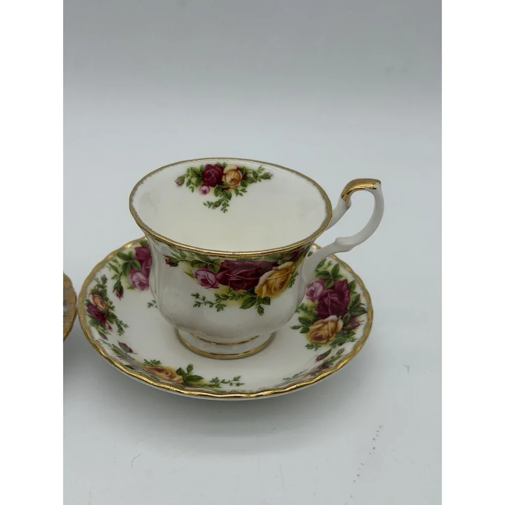 Royal Albert Old Country Roses Bone China Tea Cup & Saucer Set England 4 PCs